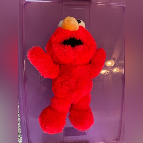 Elmo Plush - Picture 2 of 3